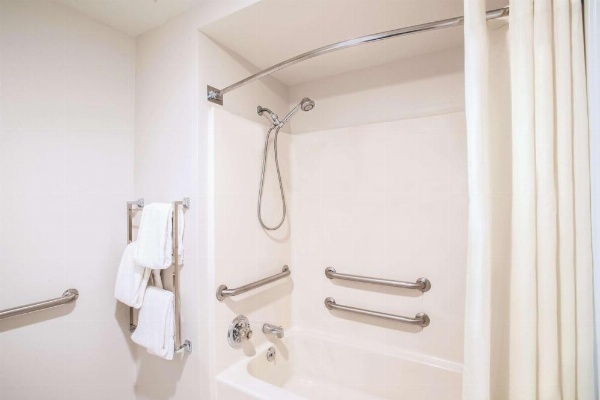 La Quinta by Wyndham Baton Rouge Siegen Lane image 36